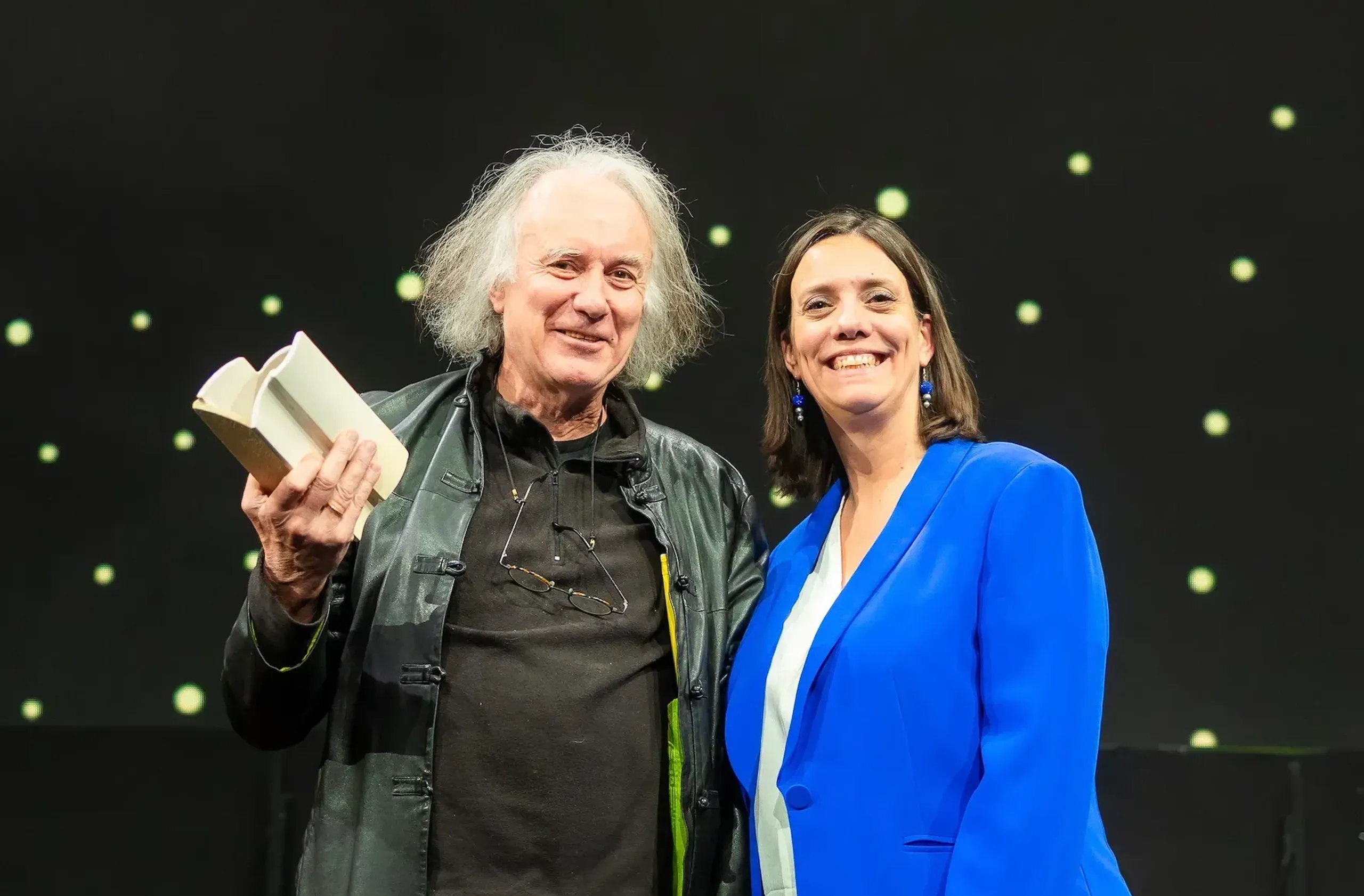 Pierre Hebbeling, lauréat pour la Wallonie et Elisabeth Degryse, ministre-présidente de la Fédération Wallonie-Bruxelles (photo BAEXA)